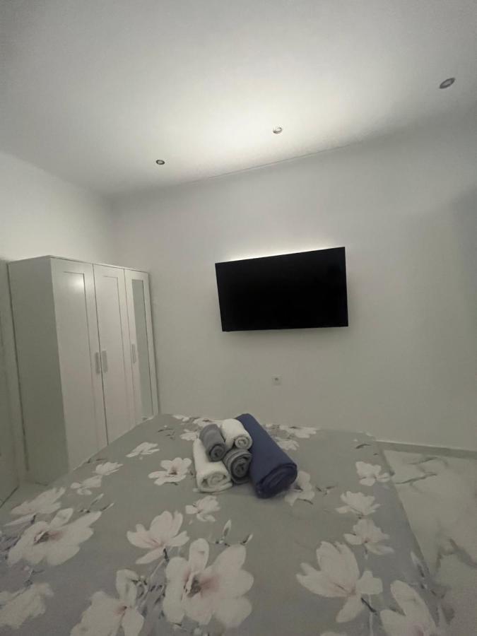 White Apartment Athen Exterior foto