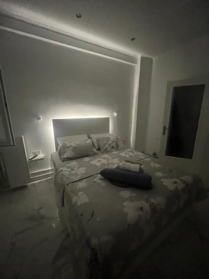 White Apartment Athen Exterior foto