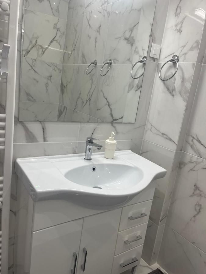 White Apartment Athen Exterior foto