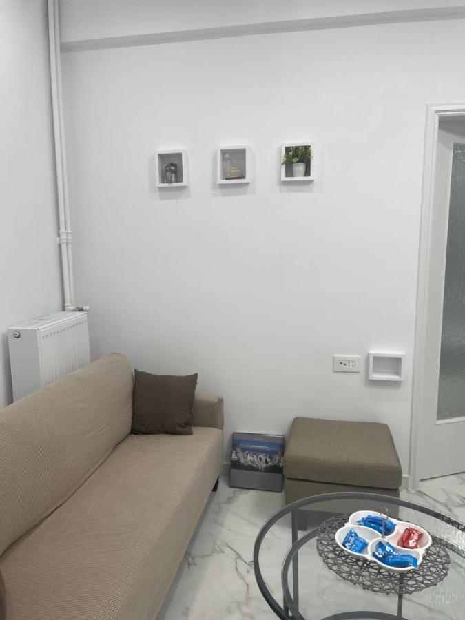 White Apartment Athen Exterior foto