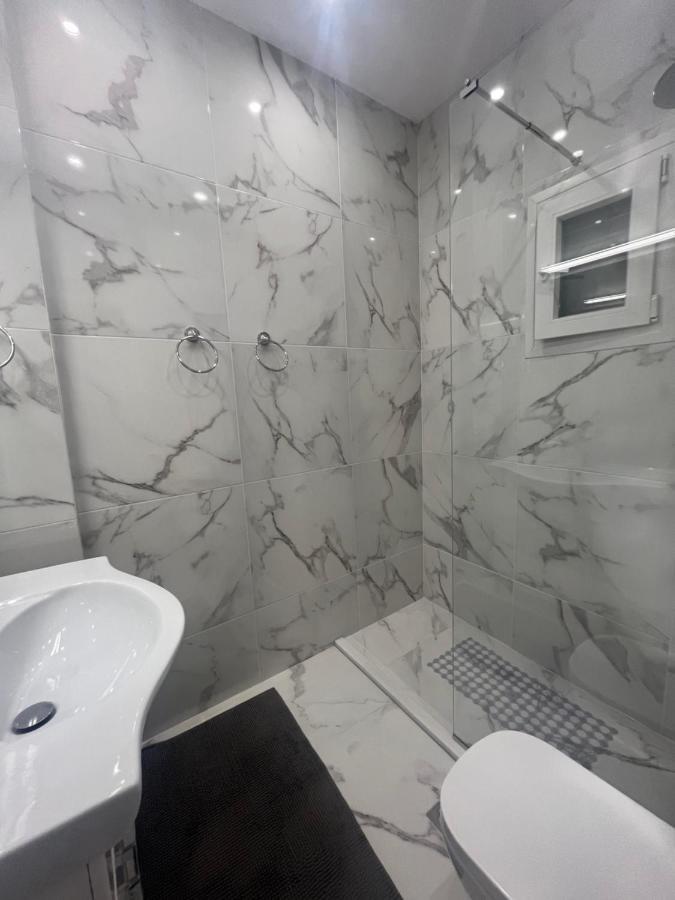 White Apartment Athen Exterior foto